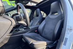 Mercedes Classe A 180  AMG Line 136 ch 7G-DCT / Toit ouvrant / Carplay / Lumiere / Pack Sport Black