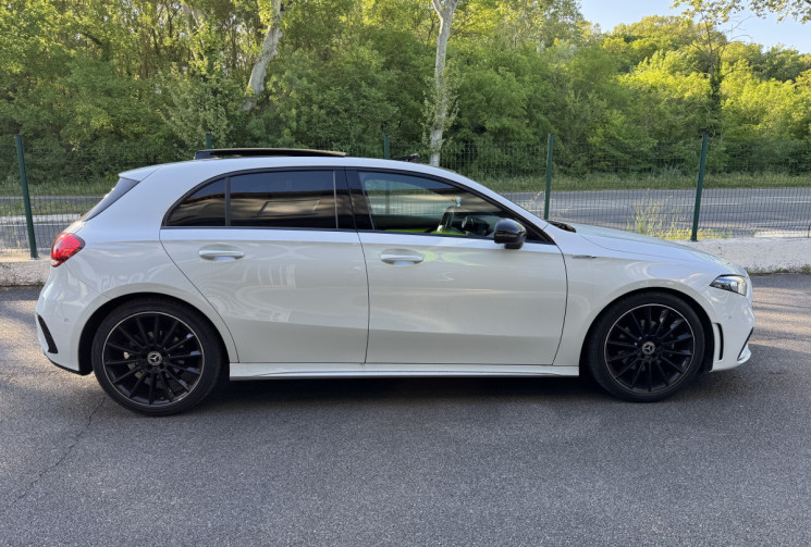 Mercedes Classe A 180  AMG Line 136 ch 7G-DCT / Toit ouvrant / Carplay / Lumiere / Pack Sport Black