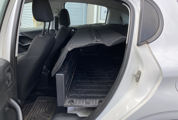 Peugeot 208 1.6 Blue HDi 75 cv 2 Places