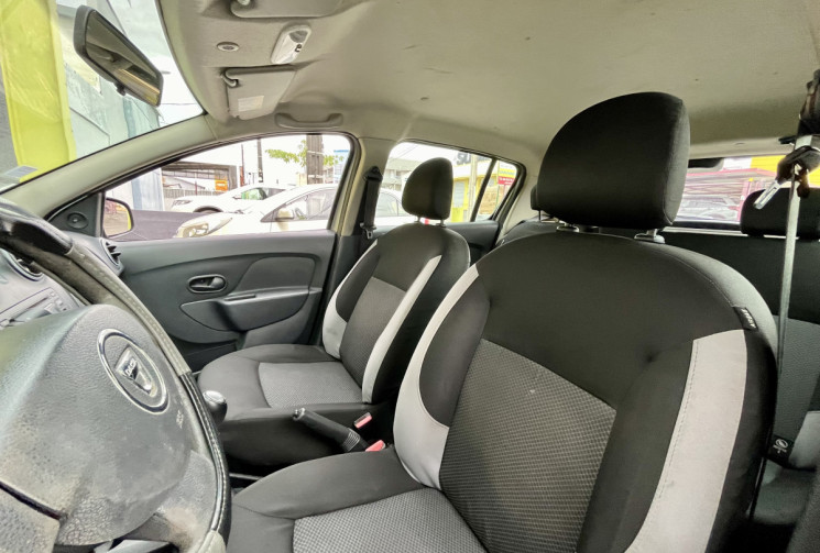 Dacia Sandero II 1.2 i 16V 75 cv ambiance