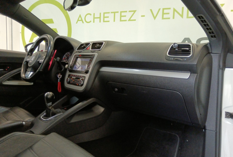 Volkswagen Scirocco 3 1.4 Tsi 160CV DSG7 CARAT ETAT EXCELLENT / MOTEUR BOITE NEUF / GARANTIE 6 MOIS
