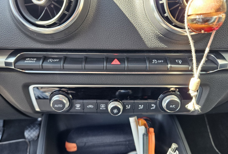 Audi A3 III LIMOUSE 1.6 TDI 110 S-LINE INTER EXTER FR