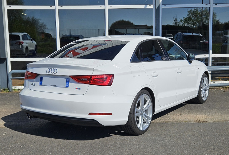 Audi A3 III LIMOUSE 1.6 TDI 110 S-LINE INTER EXTER FR