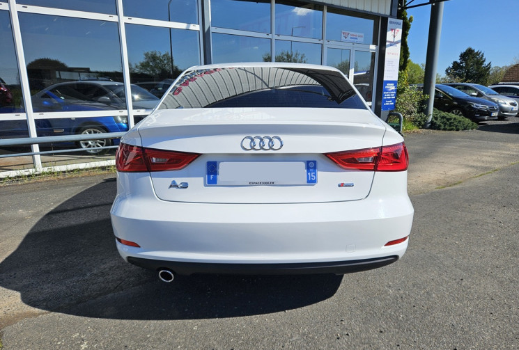 Audi A3 III LIMOUSE 1.6 TDI 110 S-LINE INTER EXTER FR