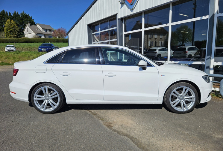 Audi A3 III LIMOUSE 1.6 TDI 110 S-LINE INTER EXTER FR