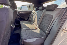 Volkswagen Golf 7 R-Line 2.0 TDI 150 DSG7 Virtual Led Suivi complet VW