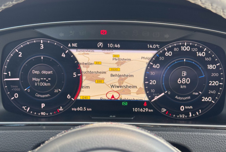 Volkswagen Golf 7 R-Line 2.0 TDI 150 DSG7 Virtual Led Suivi complet VW