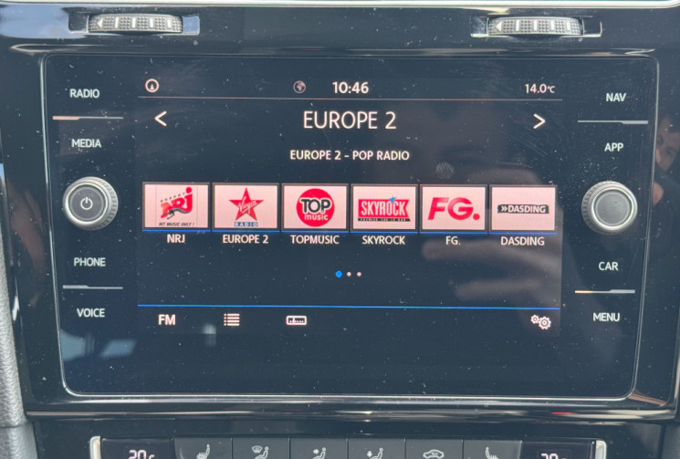 Volkswagen Golf 7 R-Line 2.0 TDI 150 DSG7 Virtual Led Suivi complet VW