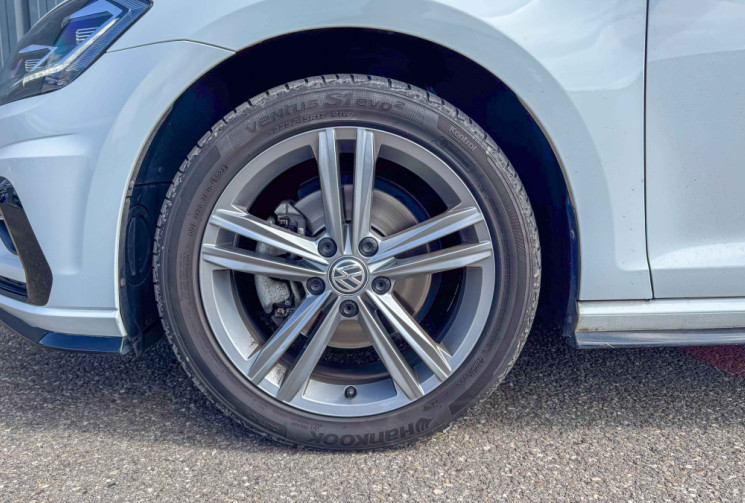 Volkswagen Golf 7 R-Line 2.0 TDI 150 DSG7 Virtual Led Suivi complet VW