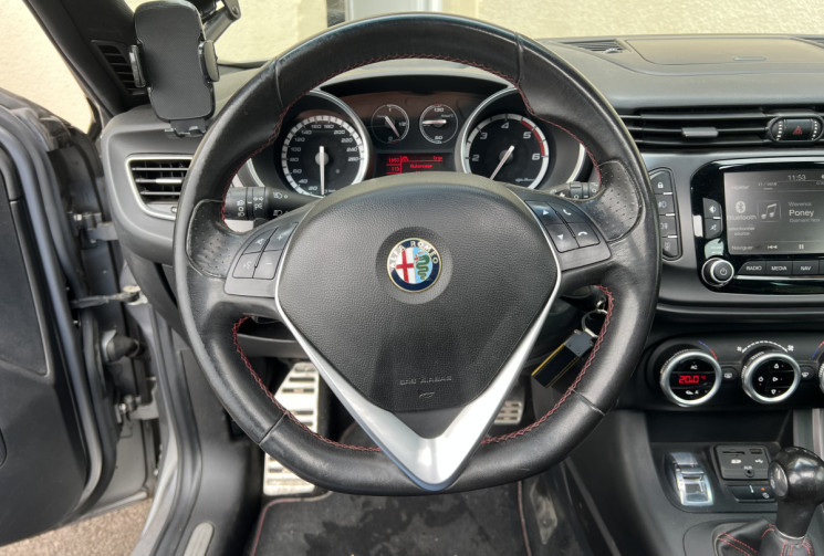 Alfa Romeo GIULIETTA Phase 2 2.0 JTDm 175 cv Boîte auto QVLINE