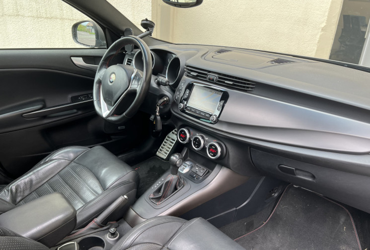 Alfa Romeo GIULIETTA Phase 2 2.0 JTDm 175 cv Boîte auto QVLINE