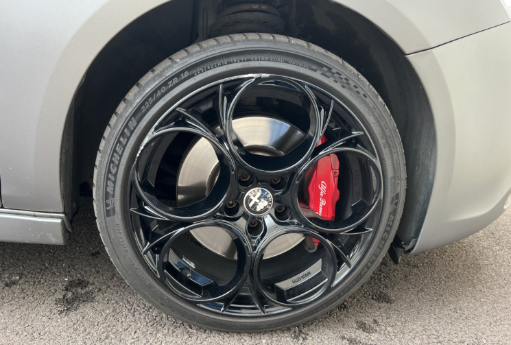 Alfa Romeo GIULIETTA Phase 2 2.0 JTDm 175 cv Boîte auto QVLINE