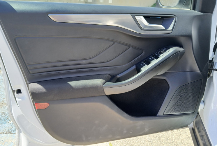 Ford Focus 1.0 Flexifuel mHEV 125 TITANIUM BUSINESS