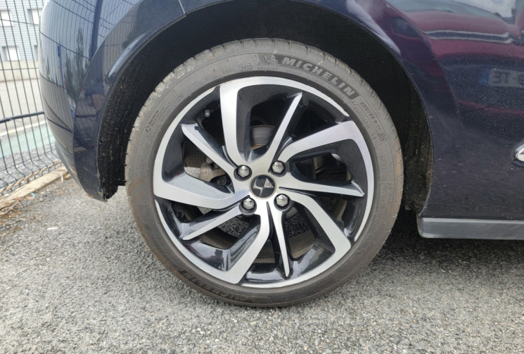 DS DS 3 1.2 PureTech 110 cv So Chic S&S EAT6