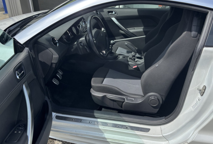 Peugeot RCZ 1.6 THP 16V 156 cv
