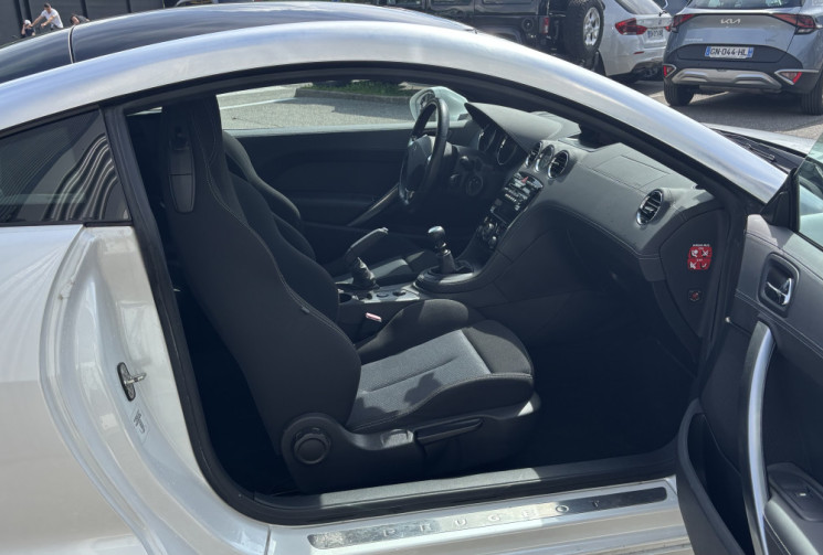 Peugeot RCZ 1.6 THP 16V 156 cv