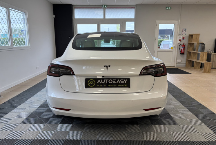 Tesla Model 3 STANDARD RANGE PLUS 325 / 1ERE MAIN