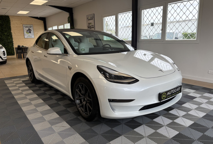 Tesla Model 3 STANDARD RANGE PLUS 325 / 1ERE MAIN