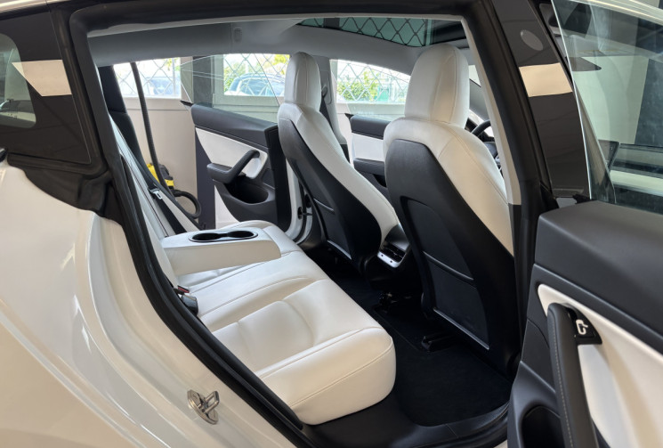 Tesla Model 3 STANDARD RANGE PLUS 325 / 1ERE MAIN