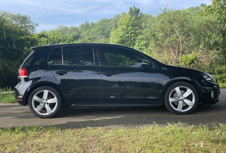 Volkswagen Golf  VI 2.0 TDI DSG6 GTD 170