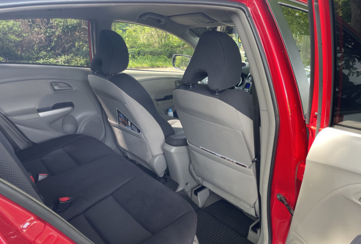 Honda INSIGHT 1.3 i-VTEC Hatchback CVT Executive 88