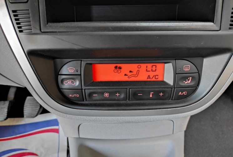 Citroën C3 1.4i 75 CH EXCLUSIVE CLIM AUTO REGULATEUR 