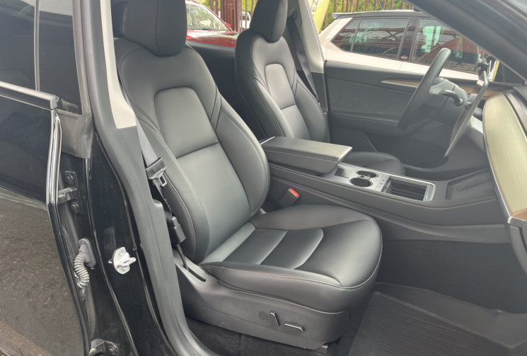 Tesla Model Y Standard RWD 275CH / 1ère main
