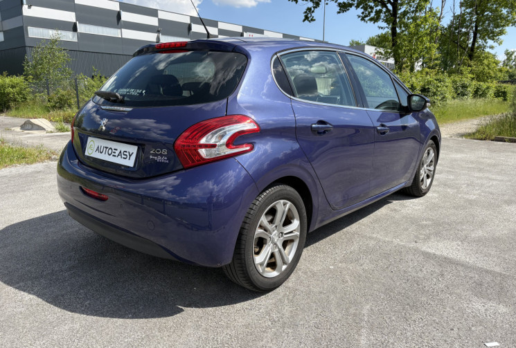 Peugeot 208 1.6 VTI 120 cv Allure * Chaine de Distribution * Bluetooth *  Radar * Clim Auto Bi-zone