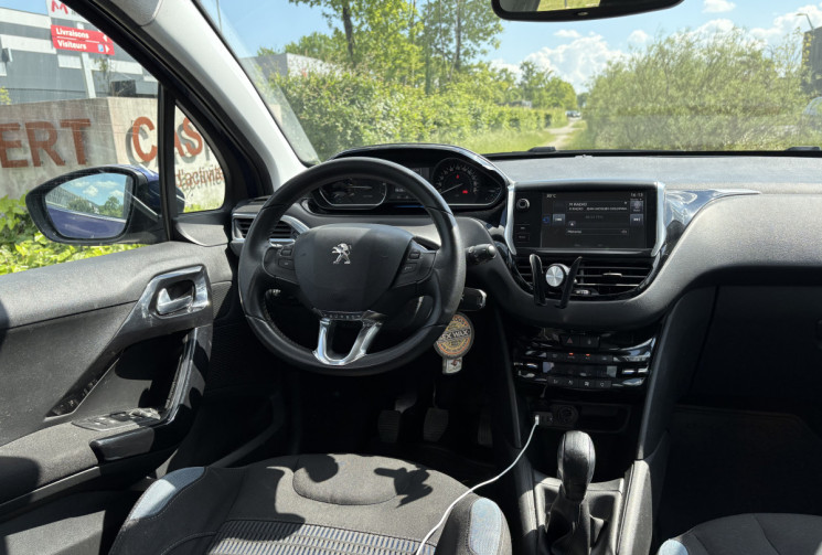 Peugeot 208 1.6 VTI 120 cv Allure * Chaine de Distribution * Bluetooth *  Radar * Clim Auto Bi-zone