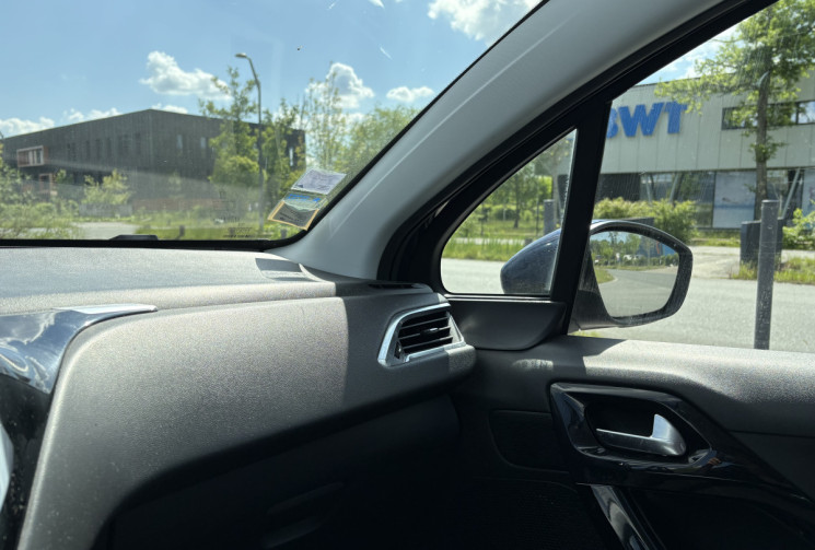 Peugeot 208 1.6 VTI 120 cv Allure * Chaine de Distribution * Bluetooth *  Radar * Clim Auto Bi-zone