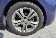 Peugeot 208 1.6 VTI 120 cv Allure * Chaine de Distribution * Bluetooth *  Radar * Clim Auto Bi-zone