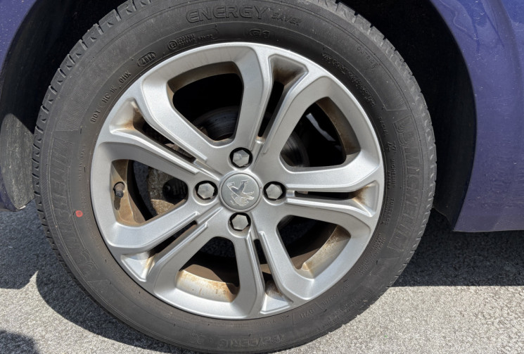 Peugeot 208 1.6 VTI 120 cv Allure * Chaine de Distribution * Bluetooth *  Radar * Clim Auto Bi-zone