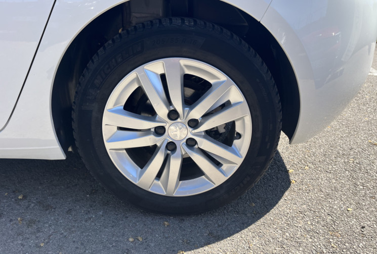 Peugeot 308 ph2 2019 1.5 HDI 130CV Active / Super état / 
