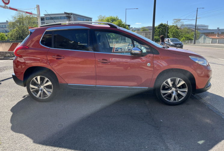 Peugeot 2008 5HB 1.2 THP Puretech 12V S&S 110 cv