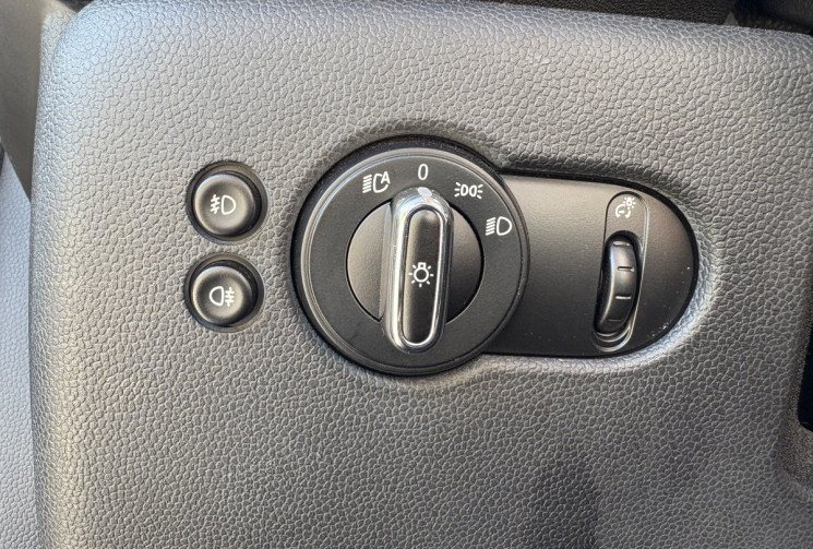Mini Cooper 1.5 102 cv BLACKFRIARS * Toit Ouvrant * 5 portes * Ecran * Led Ambiance * Bluetooth 