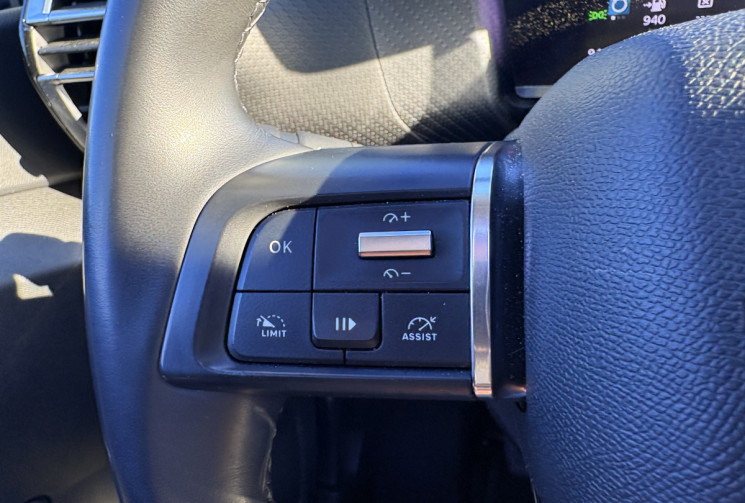 Citroën C4 SHINE 110 cv BlueHDI * Toit Ouvrant * Caméra 360 * Régulateur Adaptatif * HUD