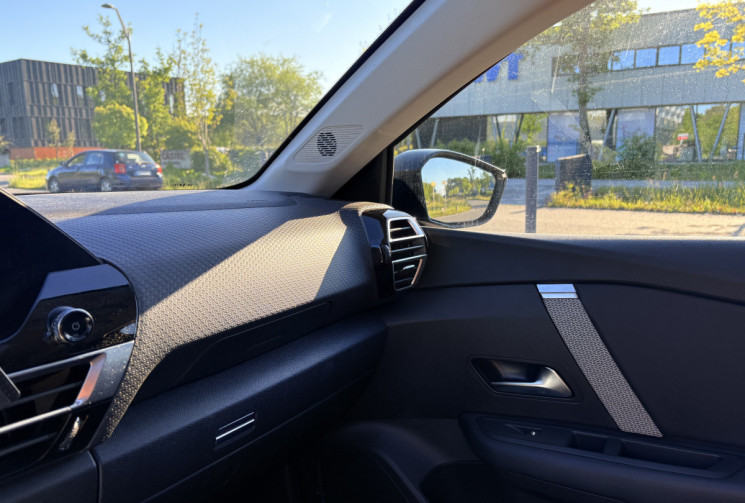 Citroën C4 SHINE 110 cv BlueHDI * Toit Ouvrant * Caméra 360 * Régulateur Adaptatif * HUD