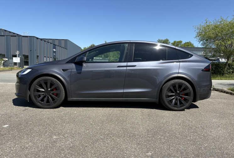 Tesla Model X PLAID  1020ch * jante turbine 22