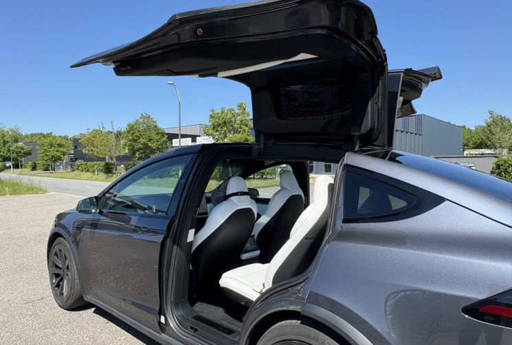 Tesla Model X PLAID  1020ch * jante turbine 22