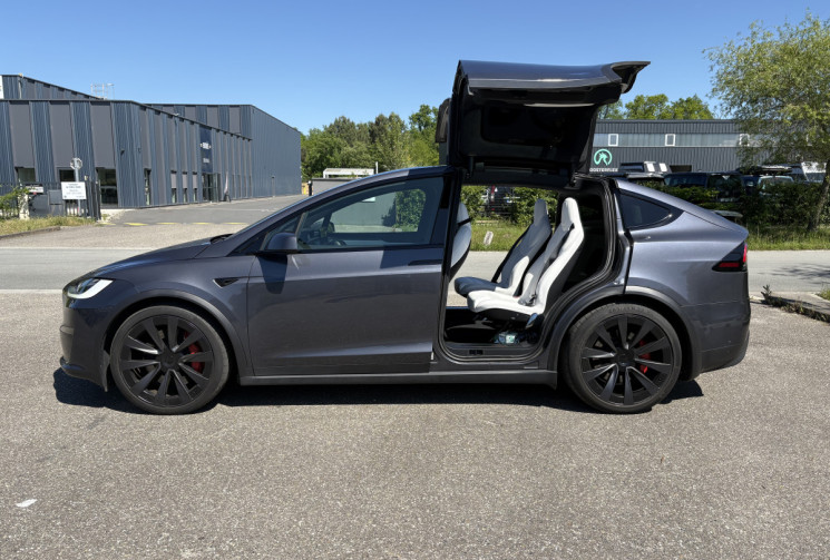 Tesla Model X PLAID  1020ch * jante turbine 22