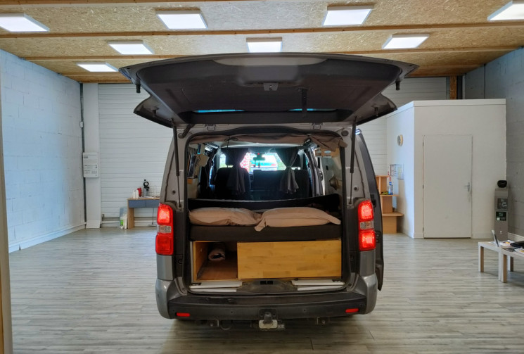 Peugeot Expert 2L Blue HDI 120ch (BV6) PREMIUM AMENAGE + HAYON 1ERE MAIN ENTRETIEN COMPLET 