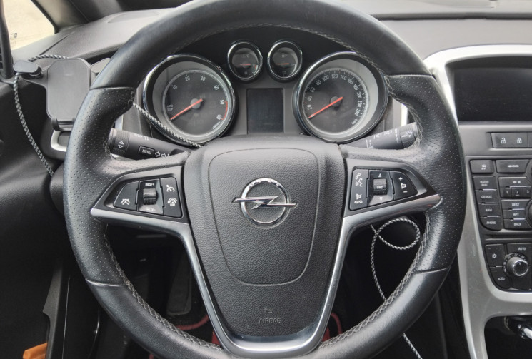Opel Astra GTC 1.7 CDTI 130 CV