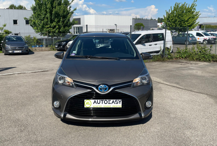 Toyota Yaris 1.5 / 75 CH / DYNAMIC BUSINESS / BOITE AUTO