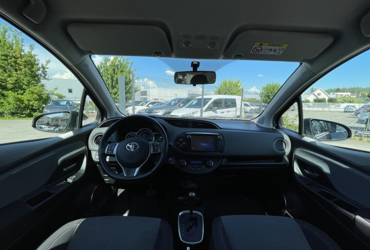 Toyota Yaris 1.5 / 75 CH / DYNAMIC BUSINESS / BOITE AUTO