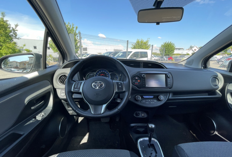 Toyota Yaris 1.5 / 75 CH / DYNAMIC BUSINESS / BOITE AUTO