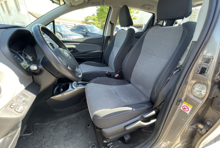 Toyota Yaris 1.5 / 75 CH / DYNAMIC BUSINESS / BOITE AUTO