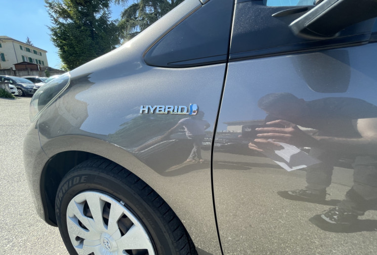 Toyota Yaris 1.5 / 75 CH / DYNAMIC BUSINESS / BOITE AUTO