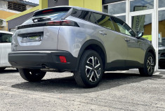 Peugeot 2008 II Phase 2 1.2 THP Puretech 12V S&S 100 cv Allure // Premiere main // Peu kilométré 