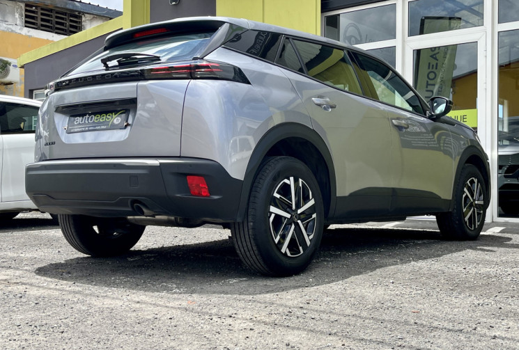 Peugeot 2008 II Phase 2 1.2 THP Puretech 12V S&S 100 cv Allure // Premiere main // Peu kilométré 