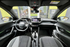 Peugeot 2008 II Phase 2 1.2 THP Puretech 12V S&S 100 cv Allure // Premiere main // Peu kilométré 